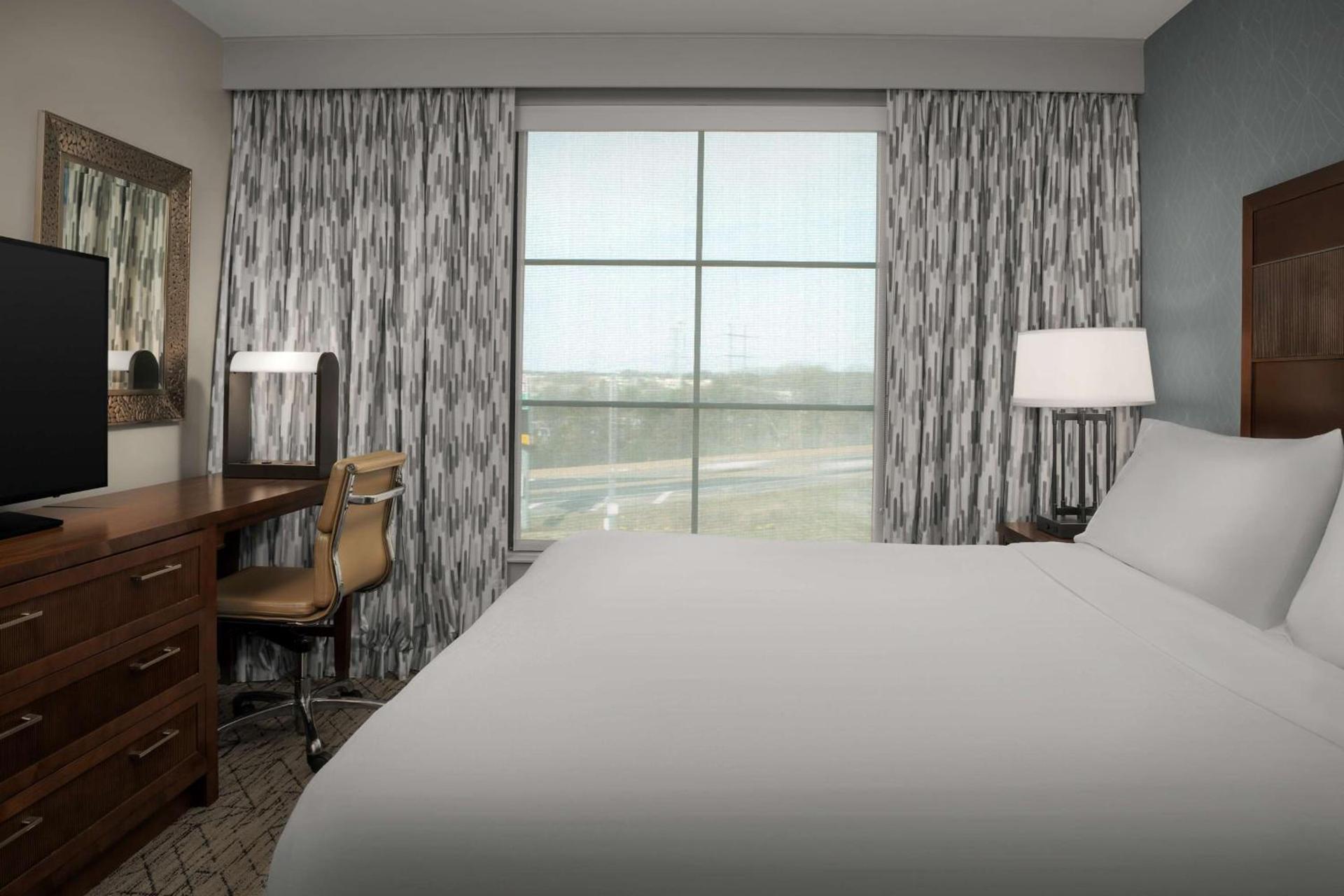 Embassy Suites Springfield photo 31