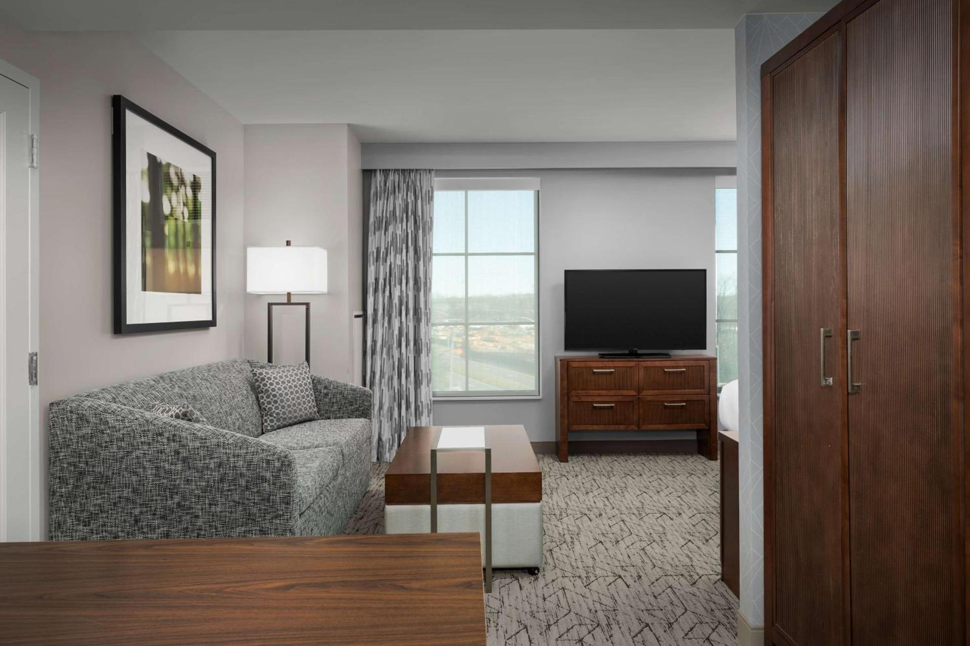 Embassy Suites Springfield photo 35