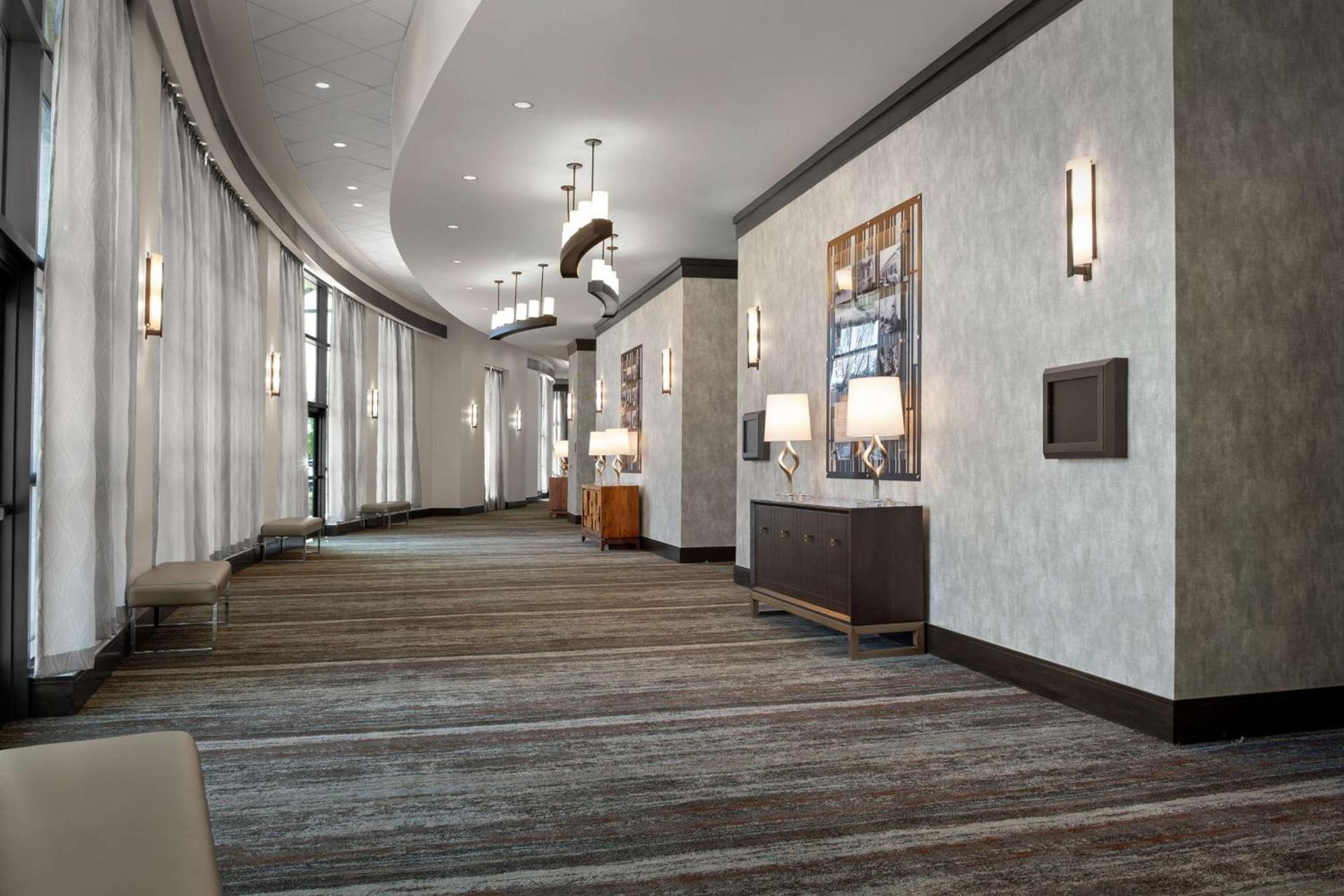 Embassy Suites Springfield photo 38
