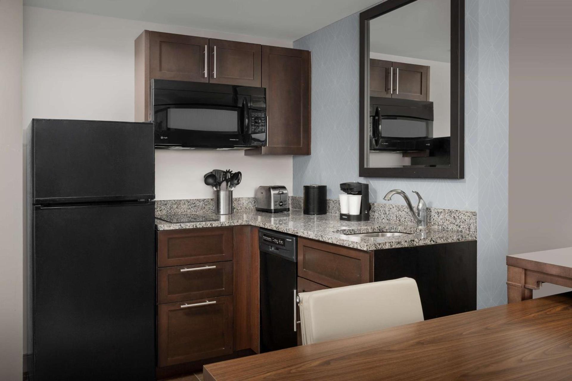 Embassy Suites Springfield photo 51