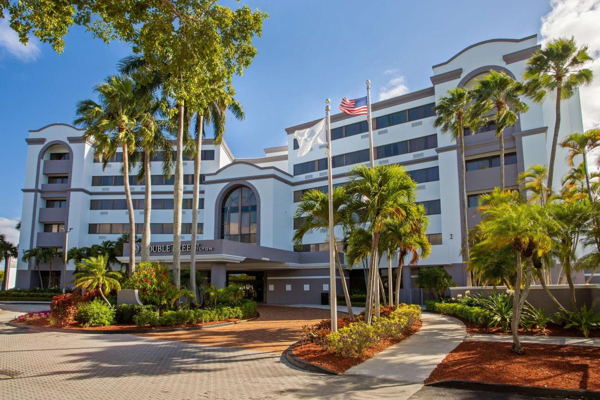DoubleTree by Hilton Hotel West Palm Beach Airport photo 2