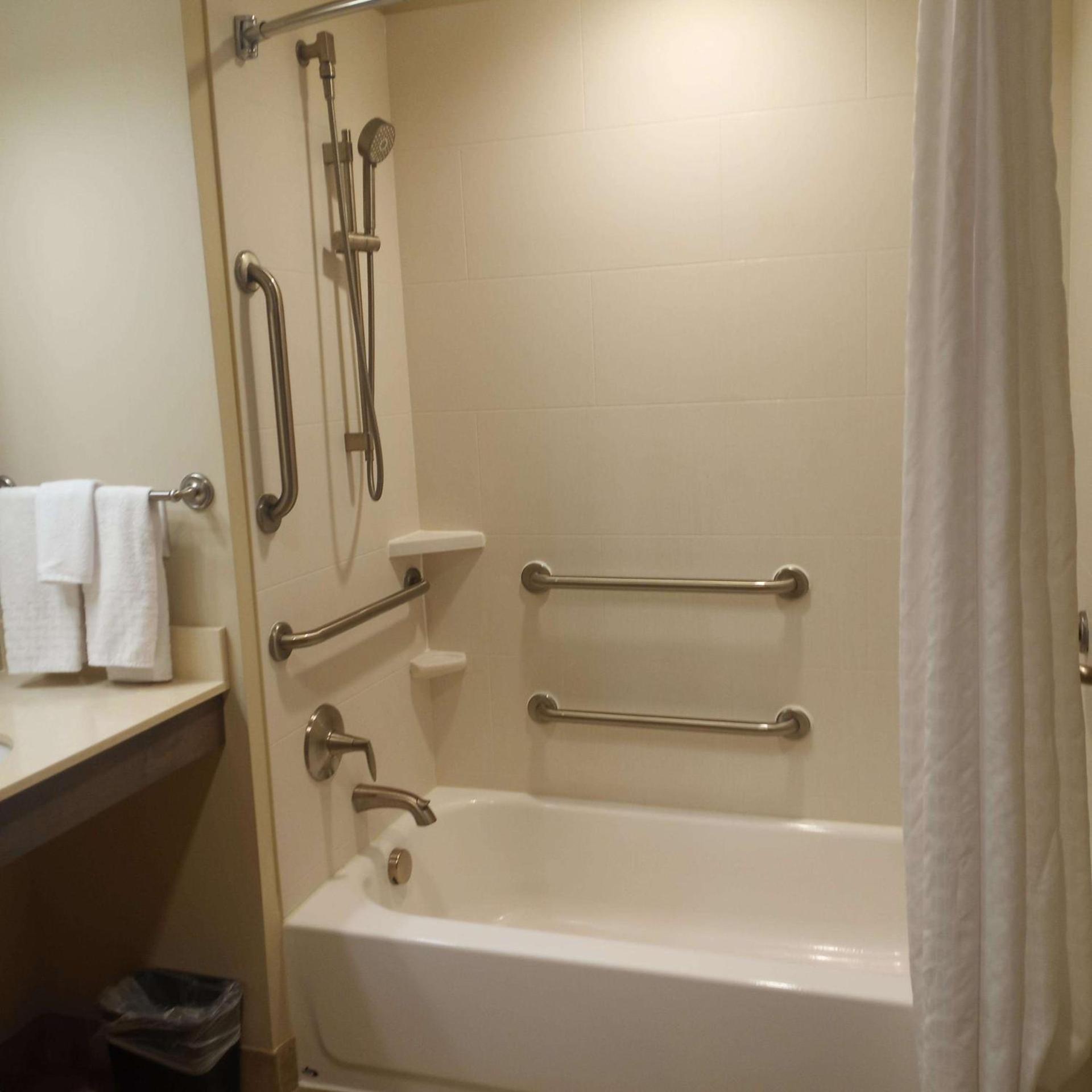 Best Western Plus Centralia Hotel & Suites photo 37