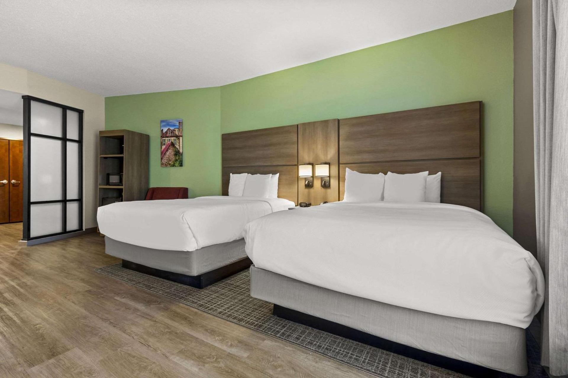 Comfort Suites Charleston West Ashley photo 9