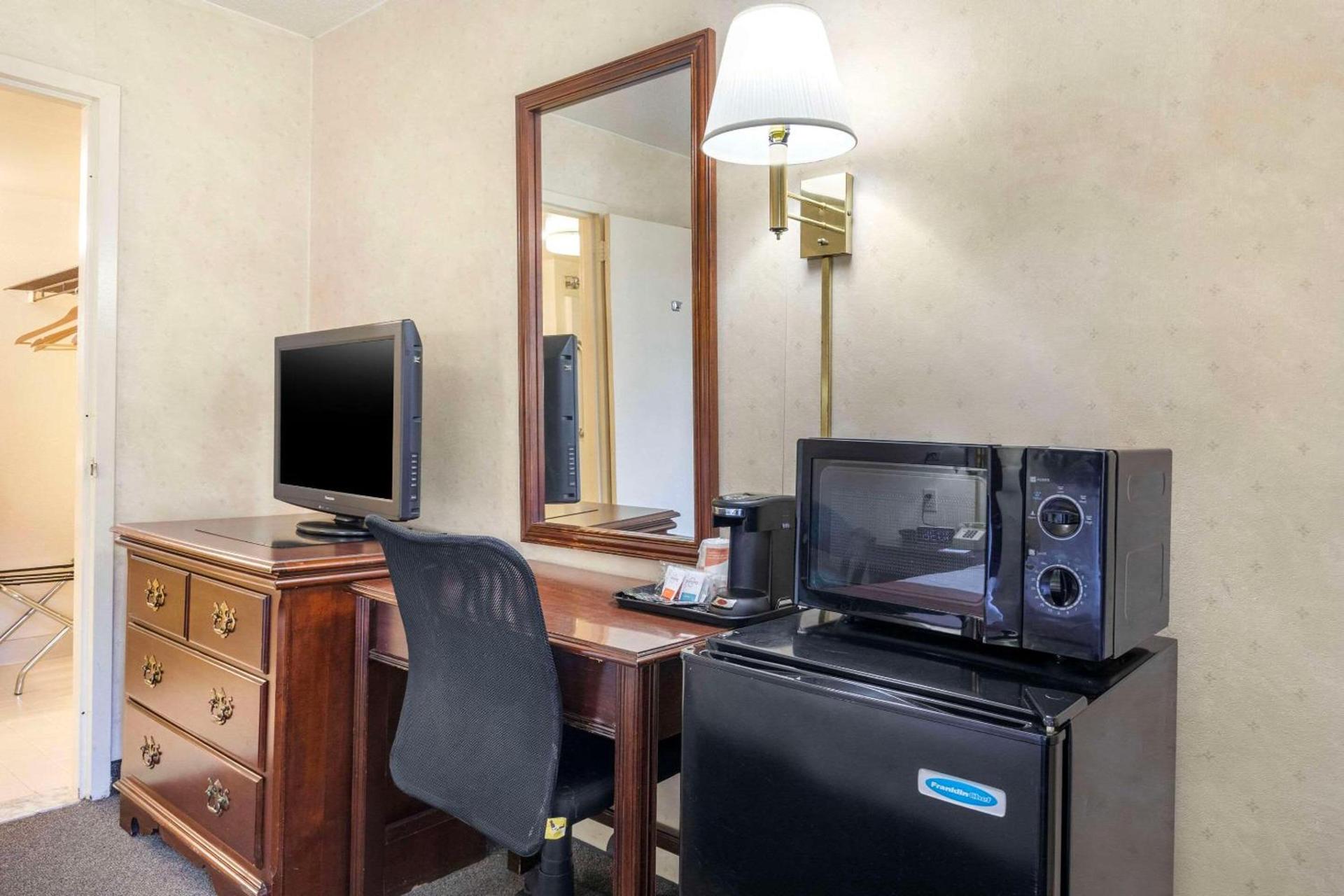 Quality Inn Vienna - Tysons Corner photo 7