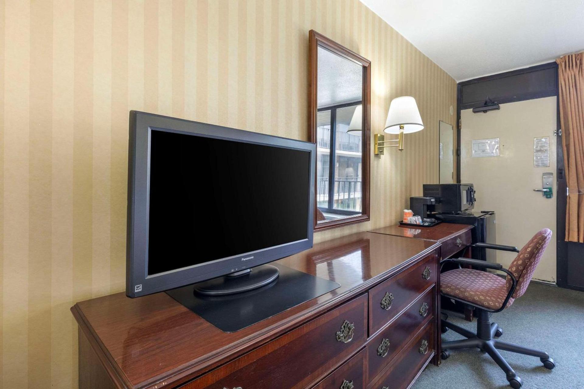 Quality Inn Vienna - Tysons Corner photo 19