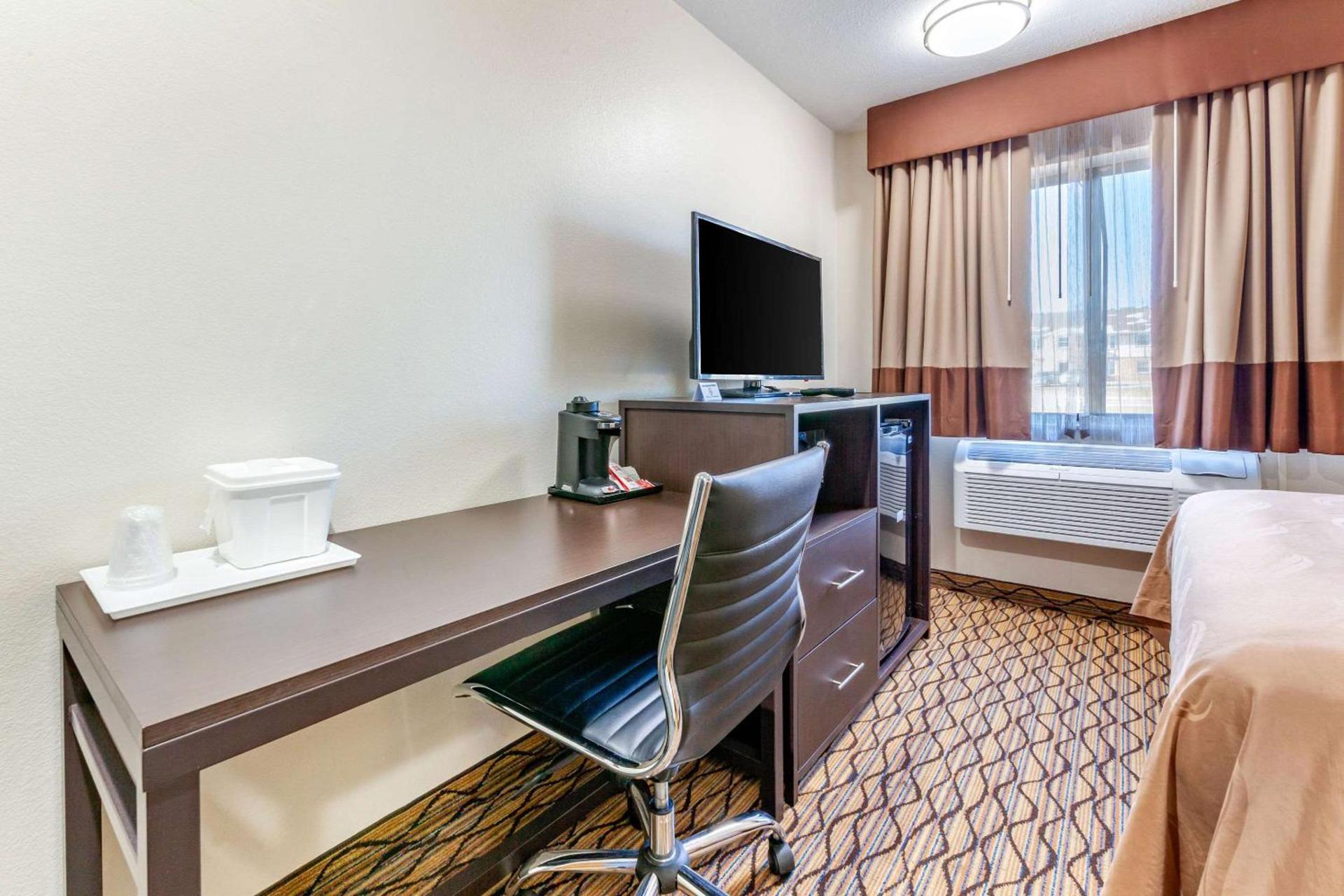 Quality Inn New London photo 7