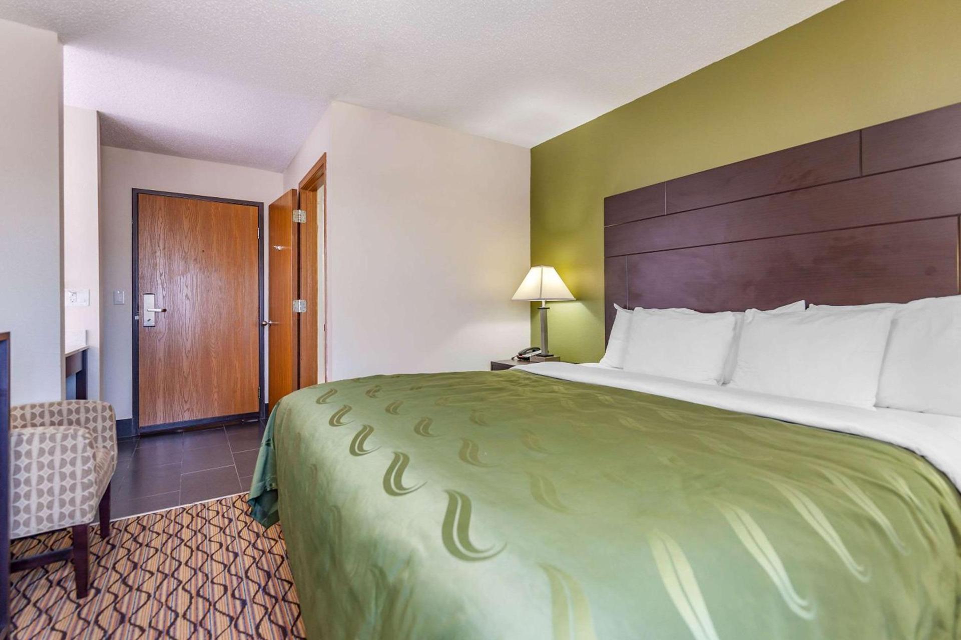 Quality Inn New London photo 10