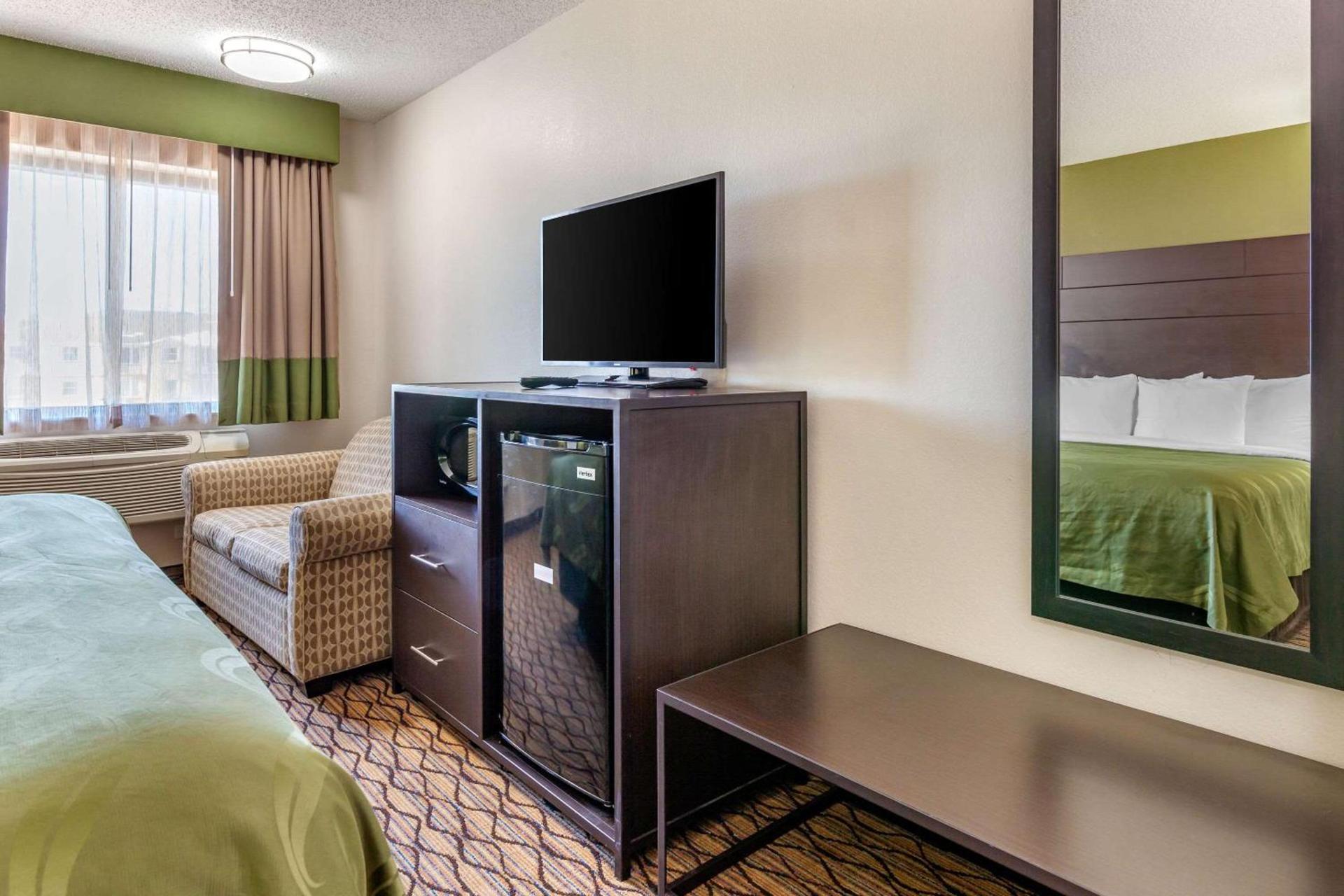 Quality Inn New London photo 13