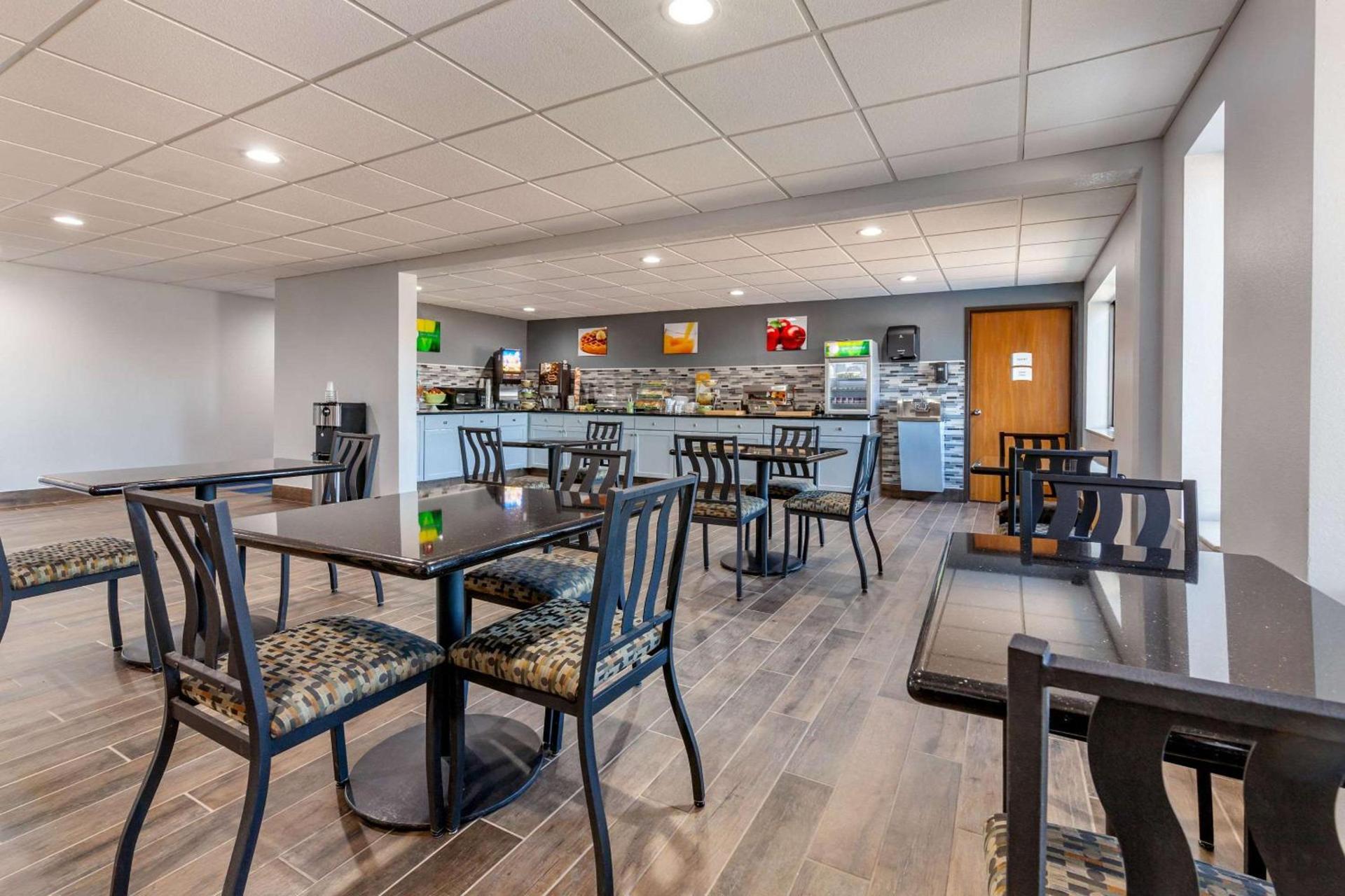 Quality Inn New London photo 31