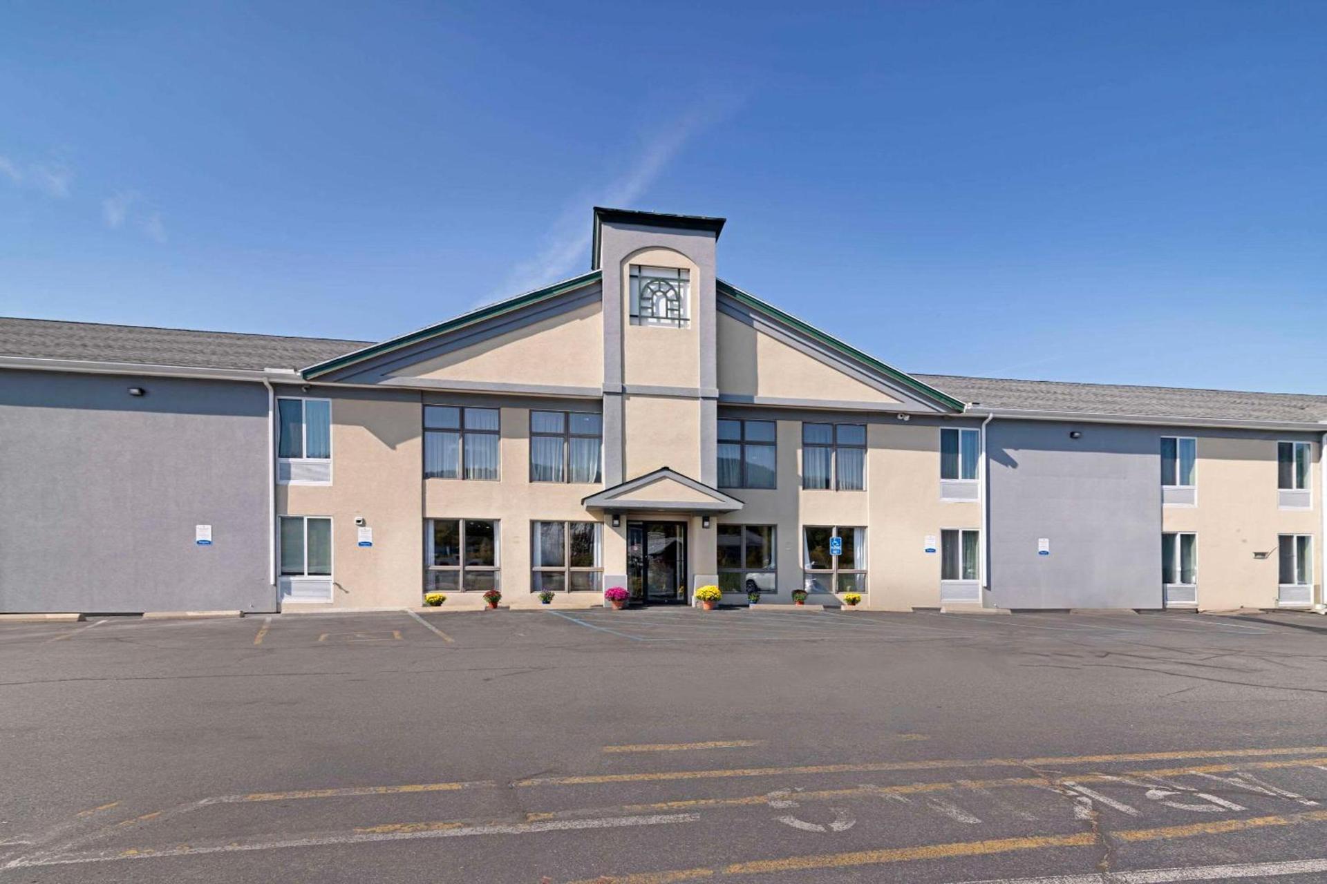 Quality Inn Lebanon - Hanover photo 3