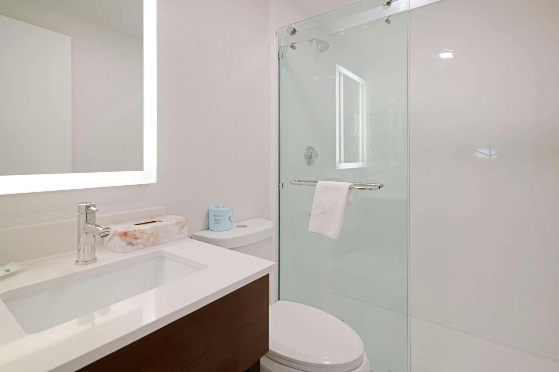 Quality Inn Lebanon - Hanover photo 12