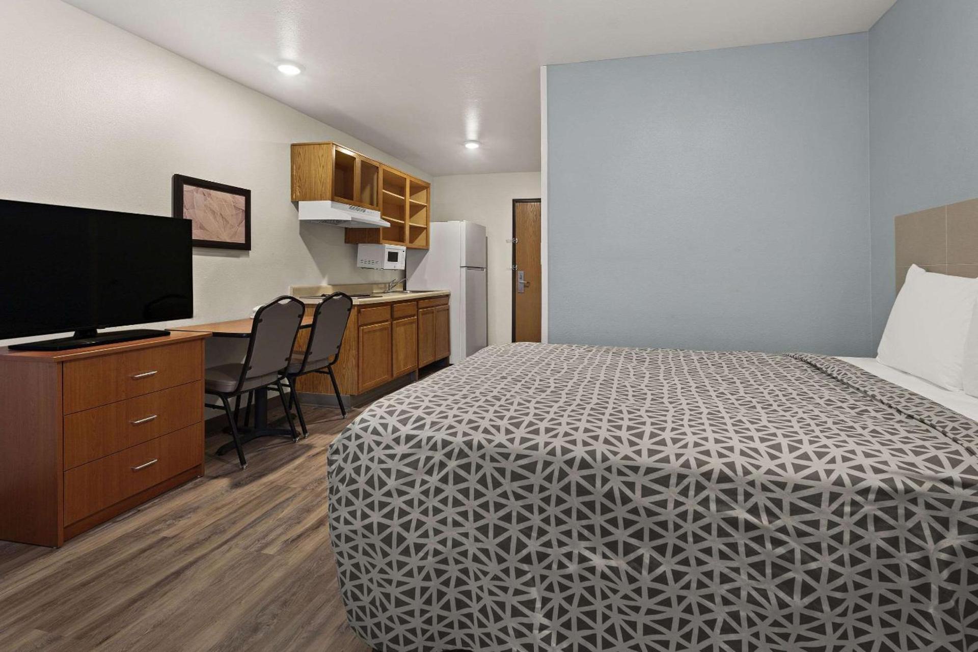 WoodSpring Suites Macon West I-475 photo 7