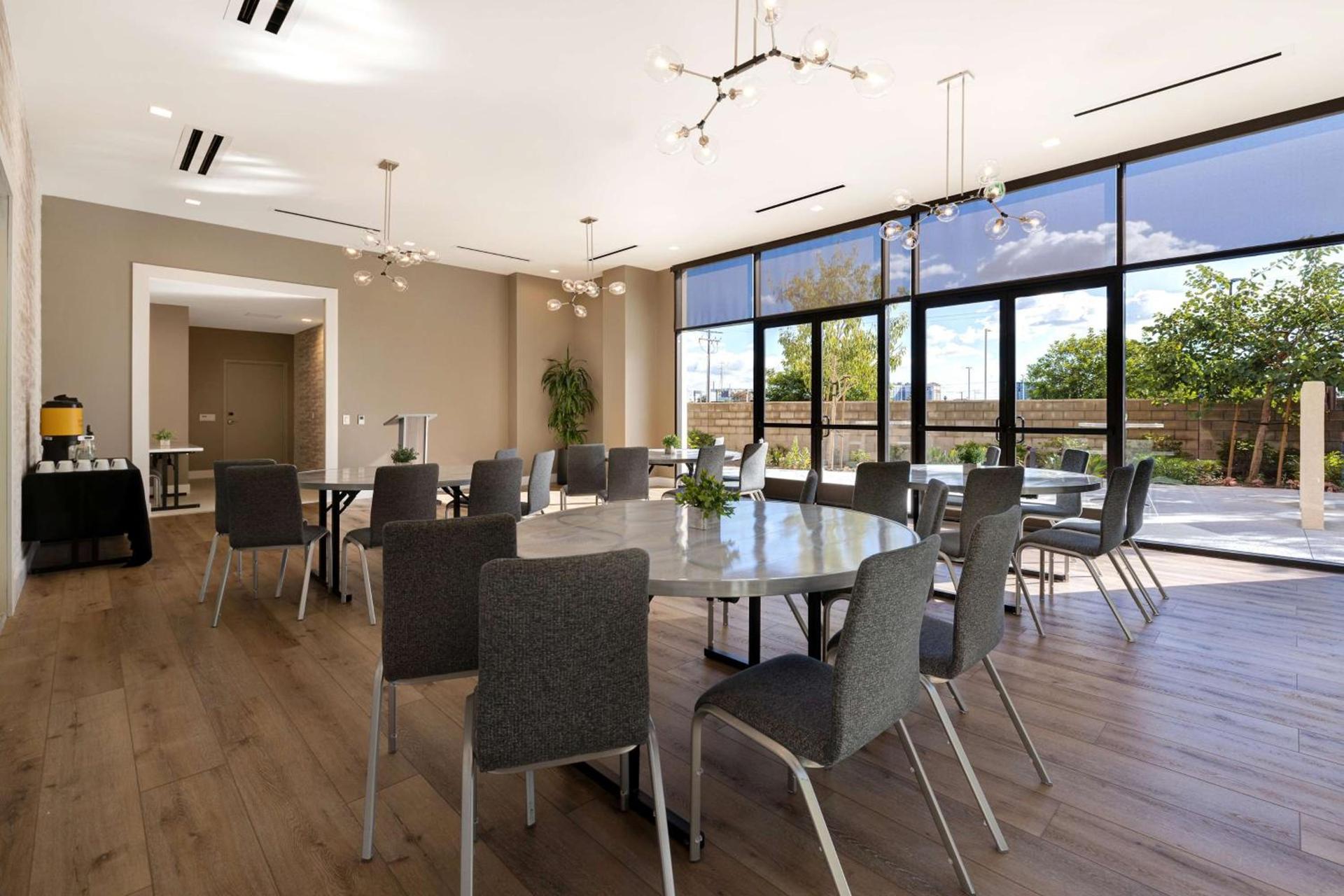 Home2 Suites By Hilton Anaheim Resort photo 26