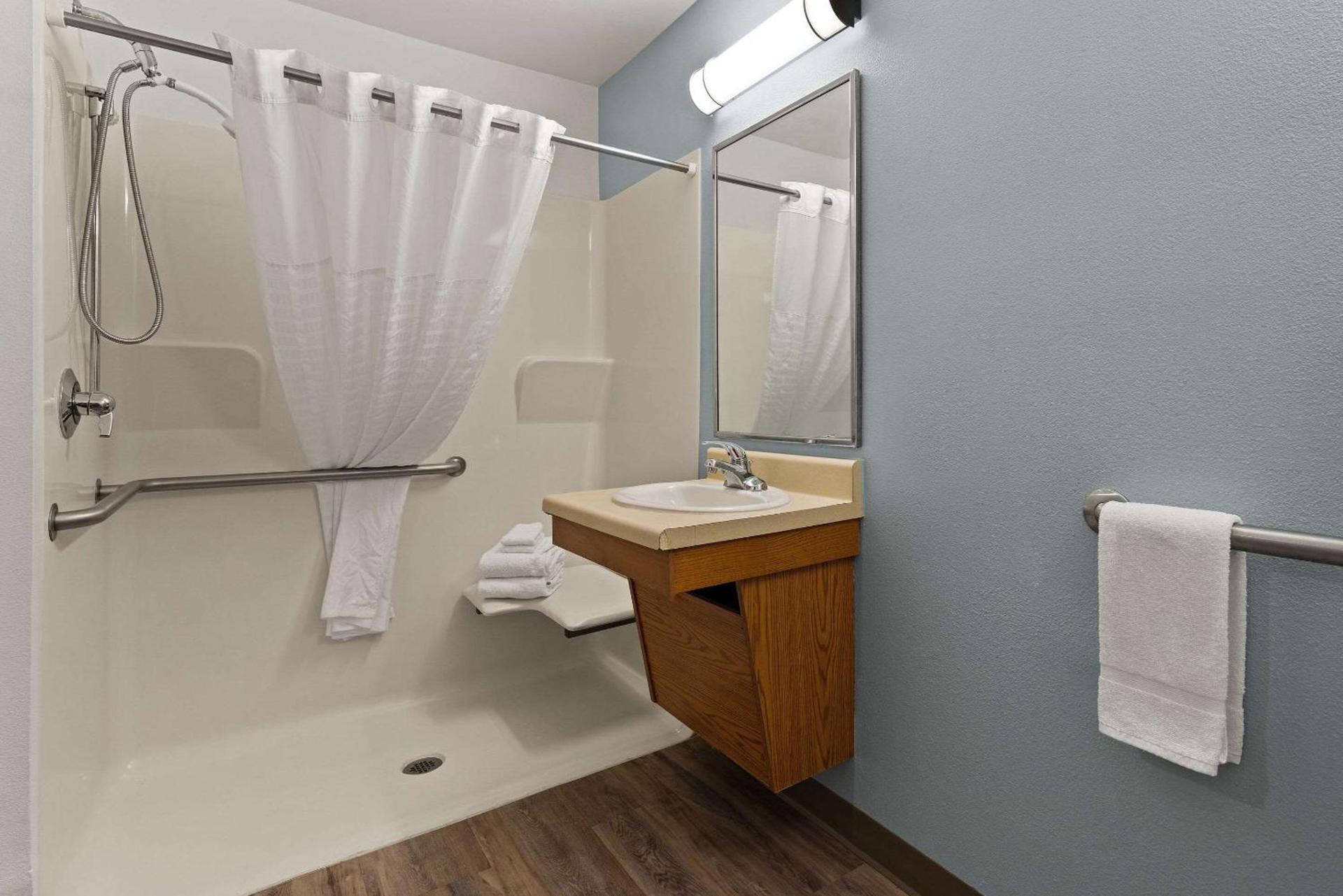 WoodSpring Suites Macon West I-475 photo 11