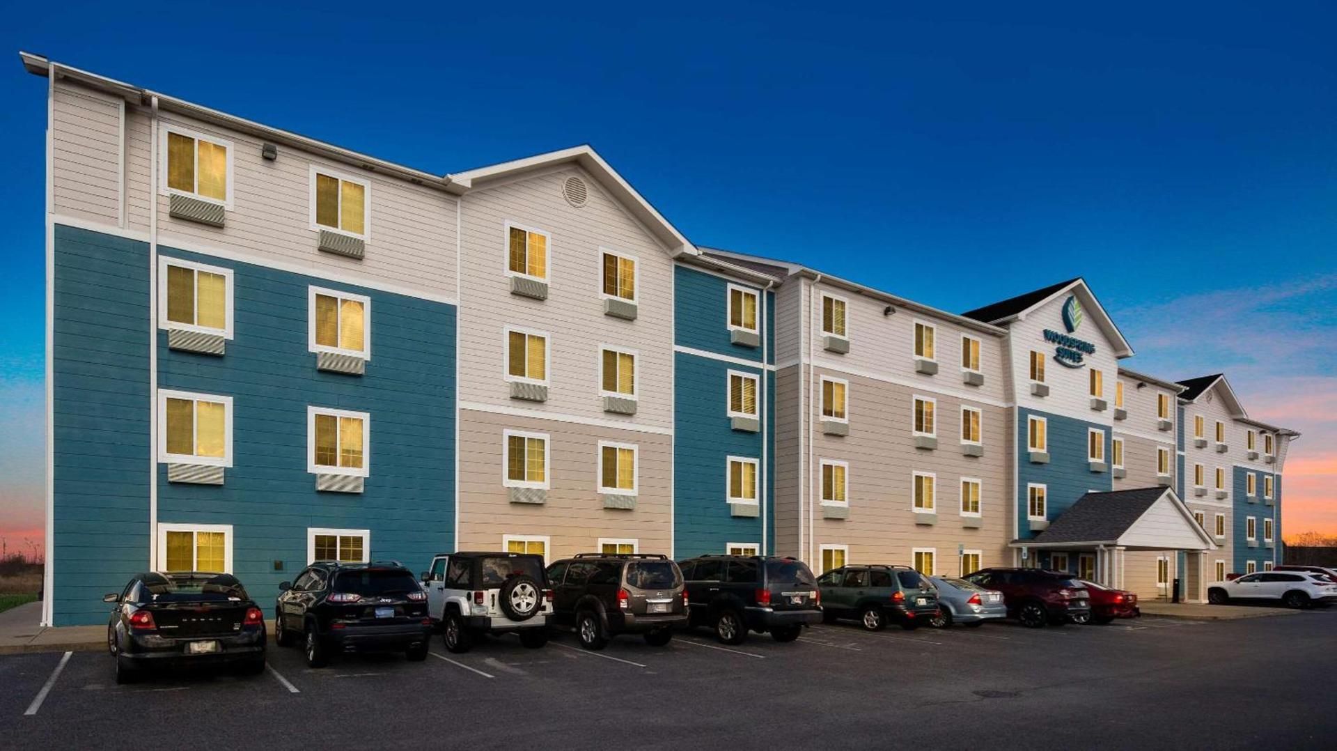 WoodSpring Suites Evansville photo 2