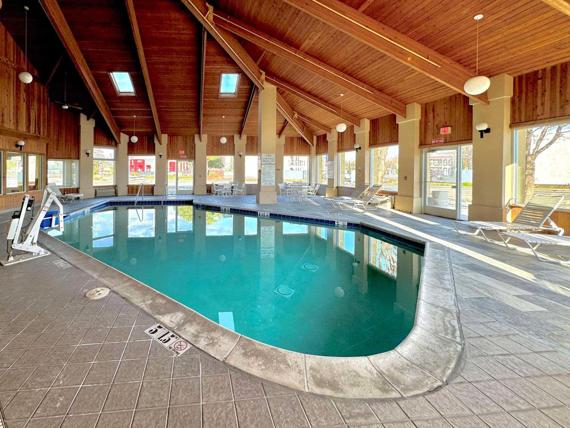 Quality Inn & Suites Willows — hotel in Willows