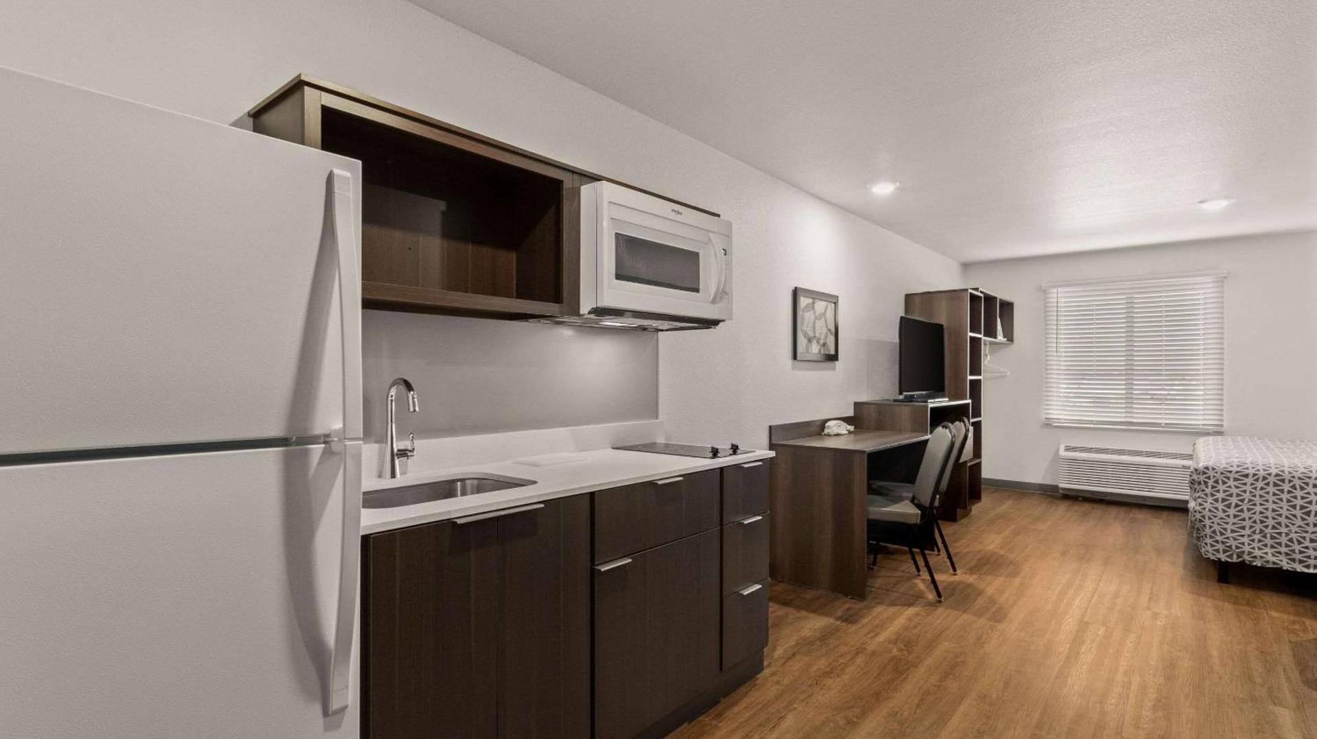 WoodSpring Suites Greeley photo 19
