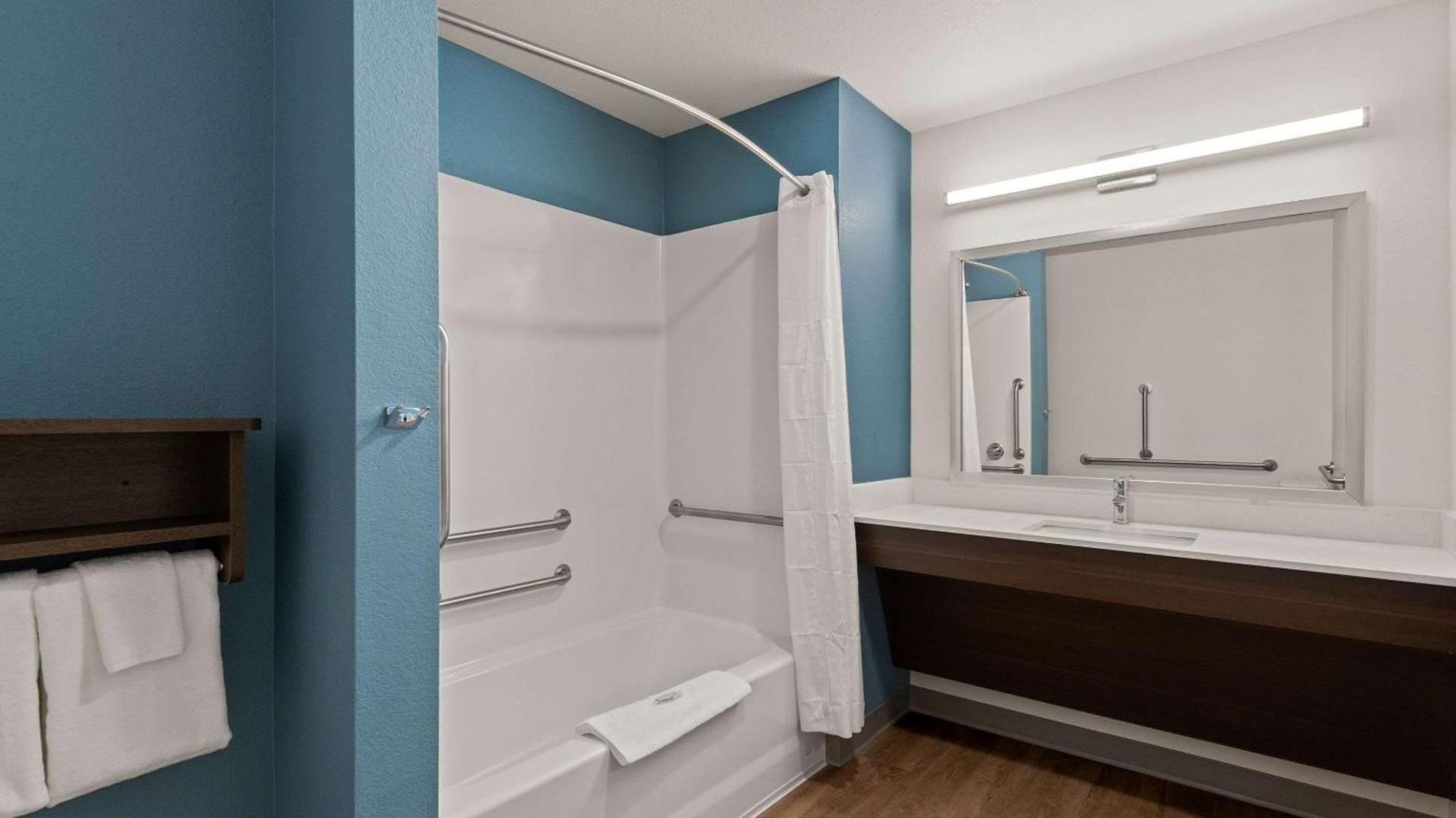 WoodSpring Suites Greeley photo 25