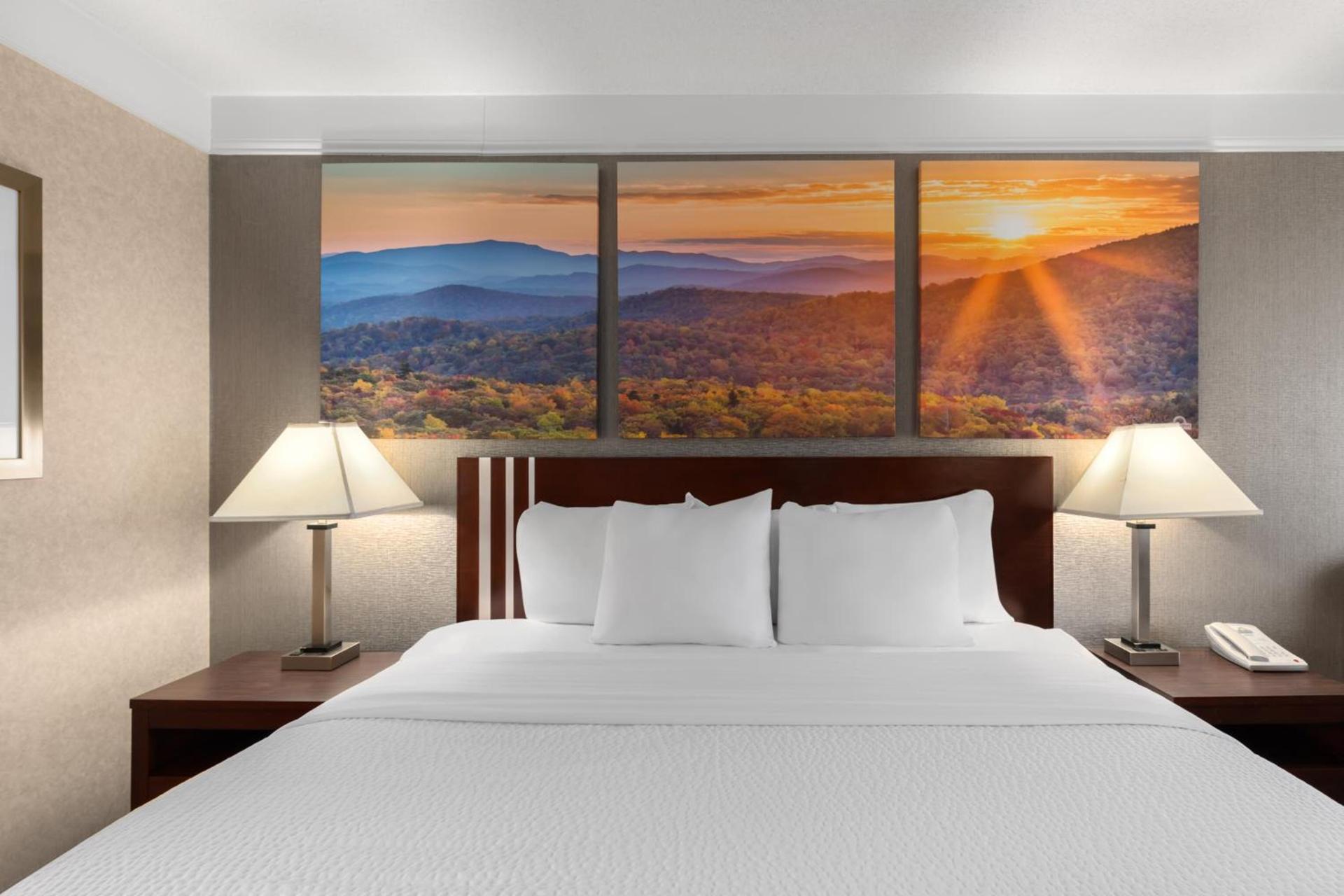 Days Inn by Wyndham Columbia Kentucky photo 37