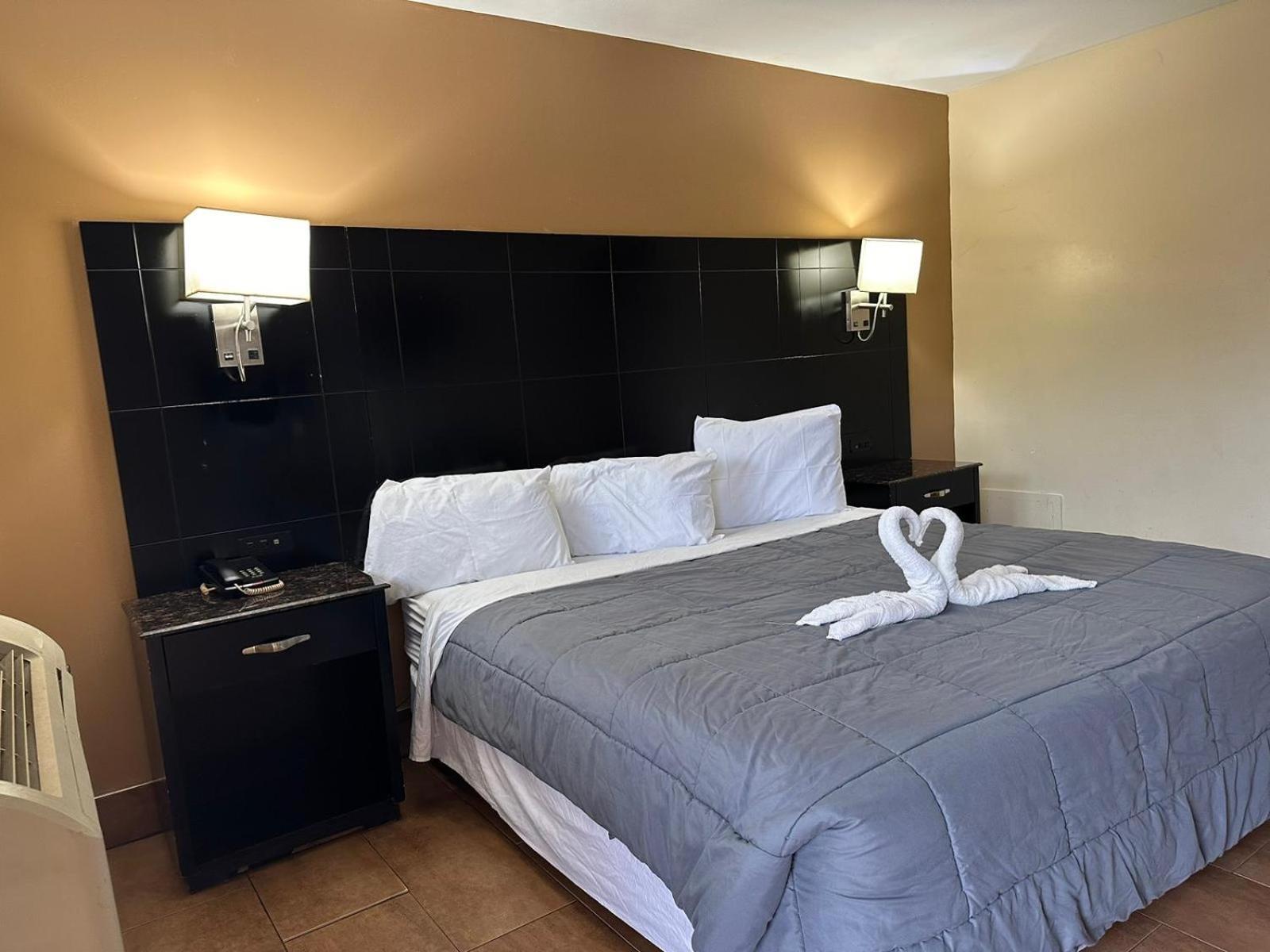 Circle Motor Lodge photo 75