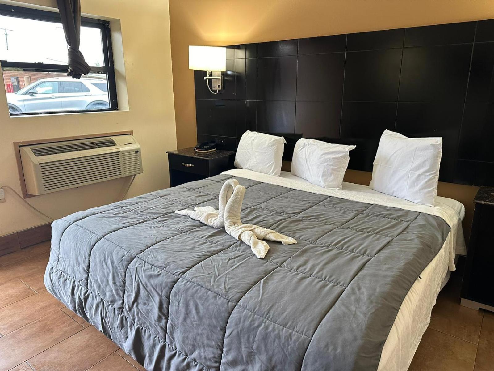 Circle Motor Lodge photo 71