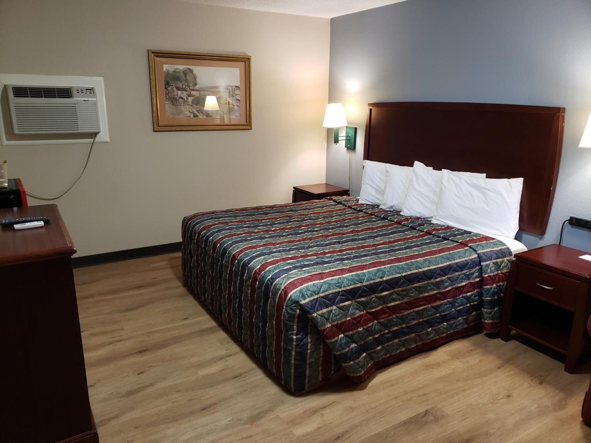 River Heights Motel photo 22