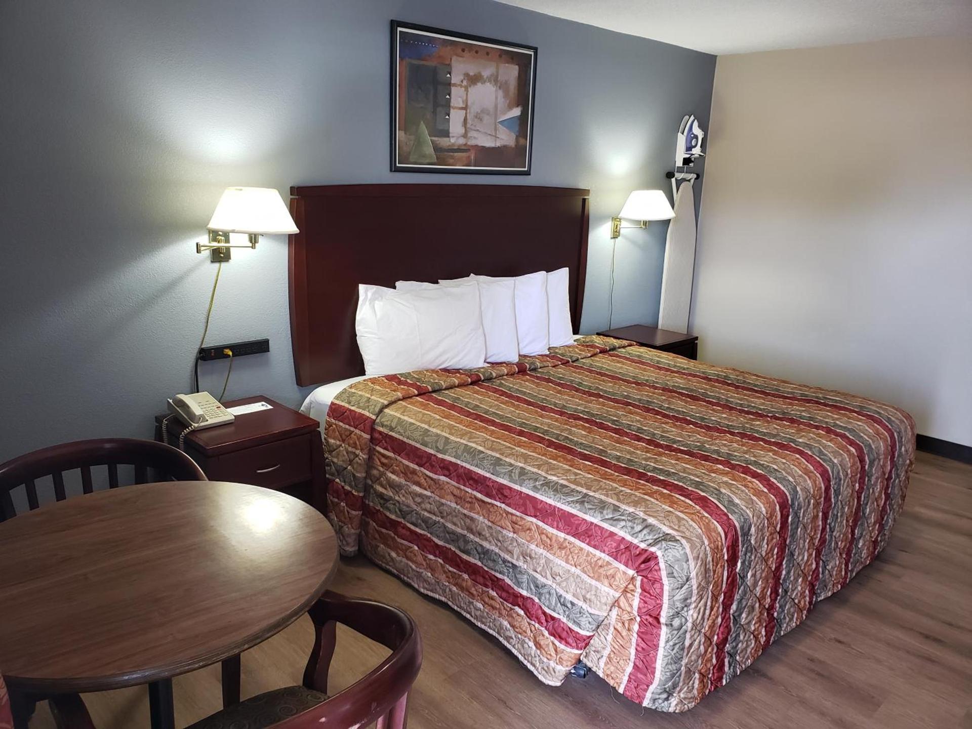River Heights Motel photo 13