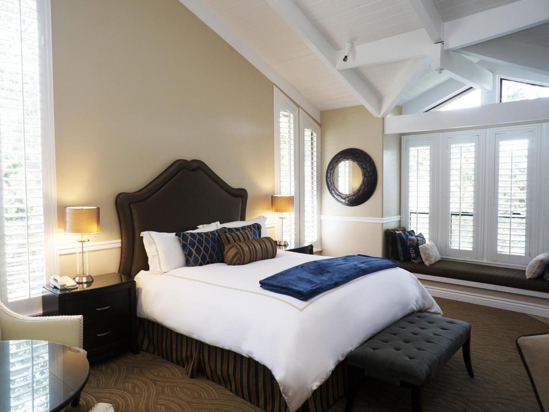 Carriage House Inn photo 15
