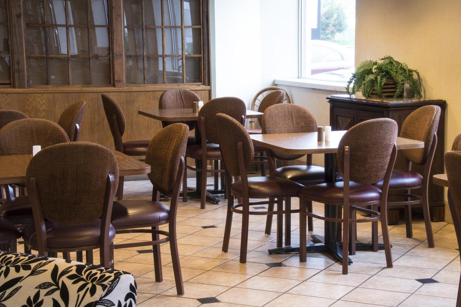 Lamplighter Inn and Suites - North photo 35