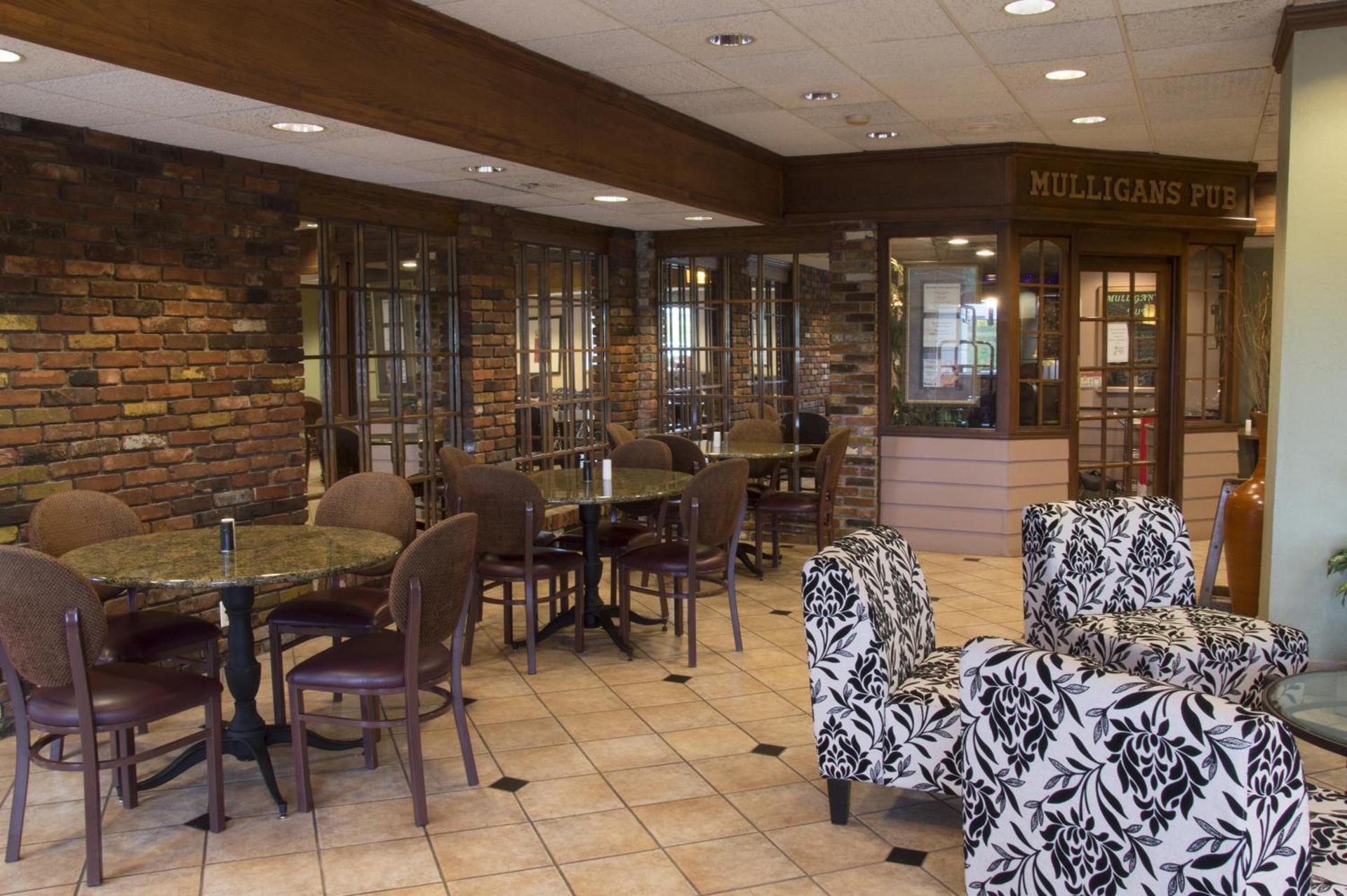 Lamplighter Inn and Suites - North photo 36