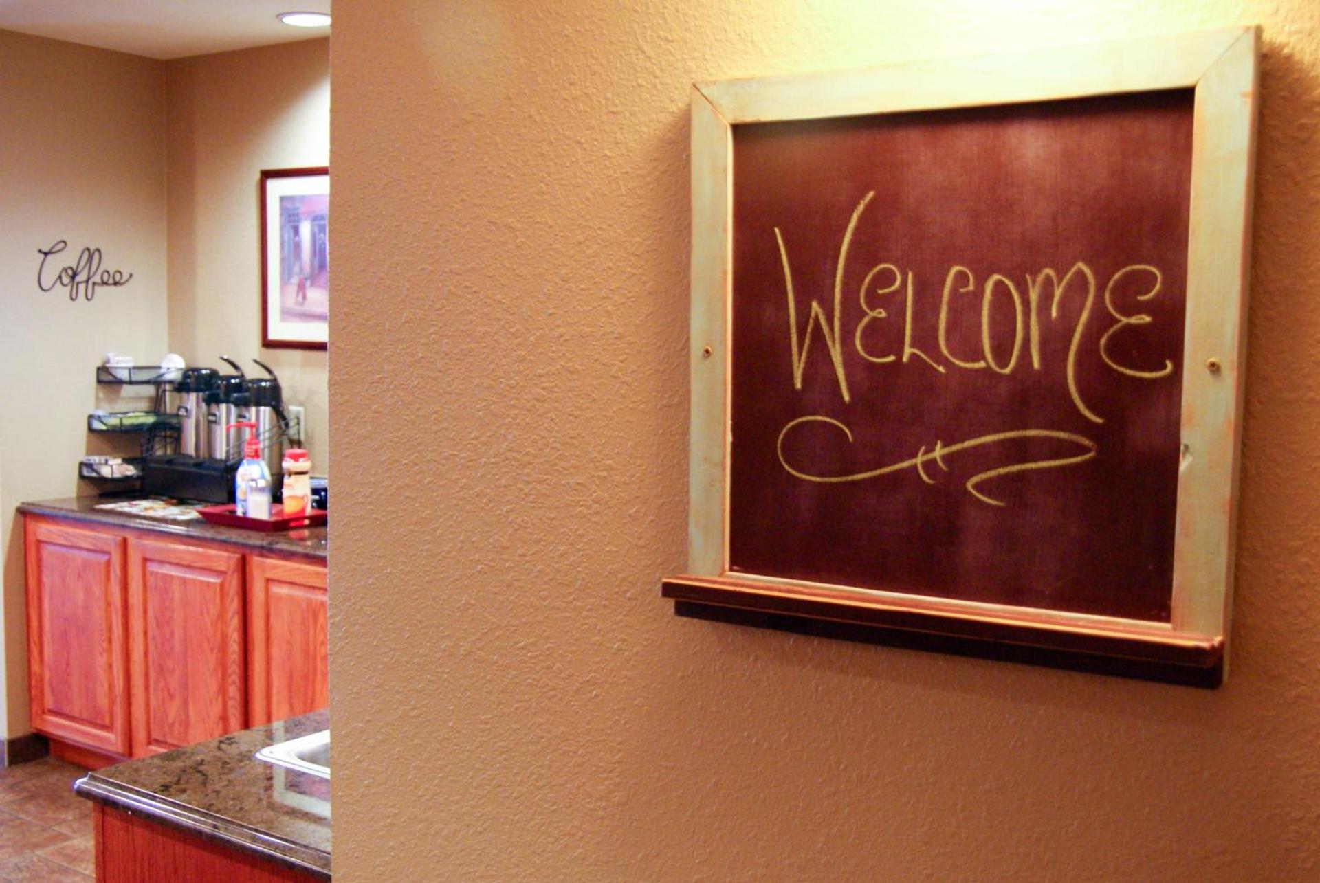 Country Hearth Inn & Suites Edwardsville photo 4