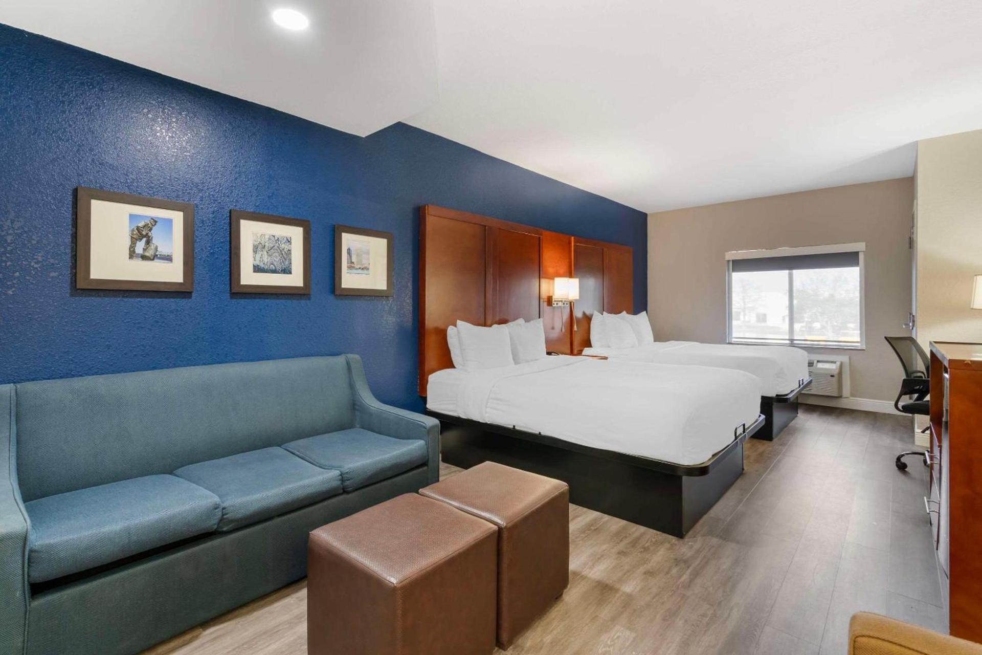 Comfort Suites West Jacksonville photo 16