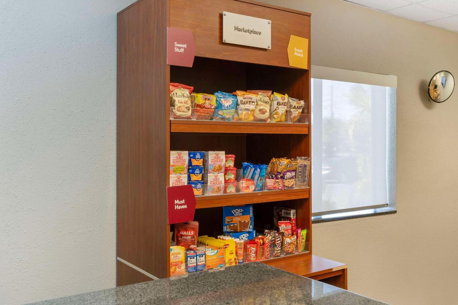 Comfort Suites West Jacksonville photo 24