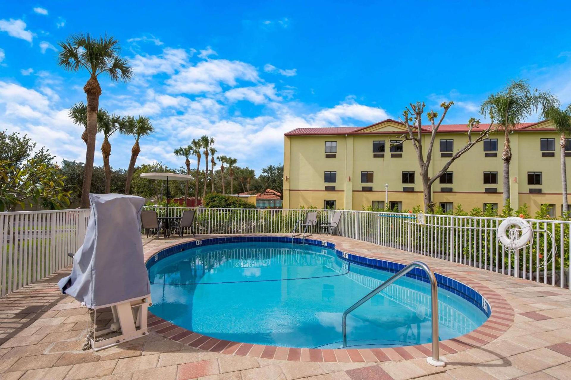 Quality Inn Sarasota I-75 photo 36