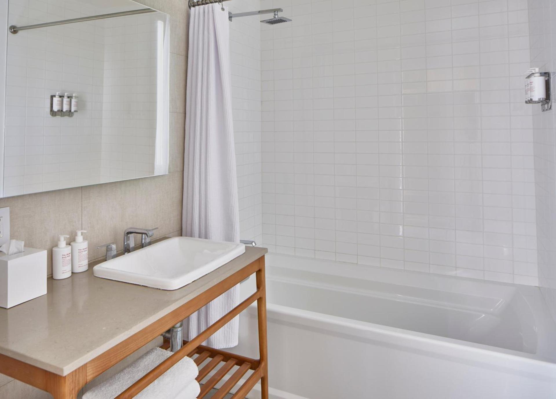 The Sarasota Modern, a Tribute Portfolio Hotel photo 4