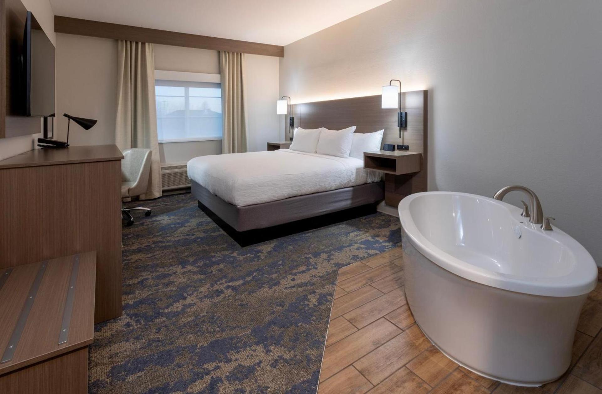 GrandStay Hotel & Suites Algona photo 9