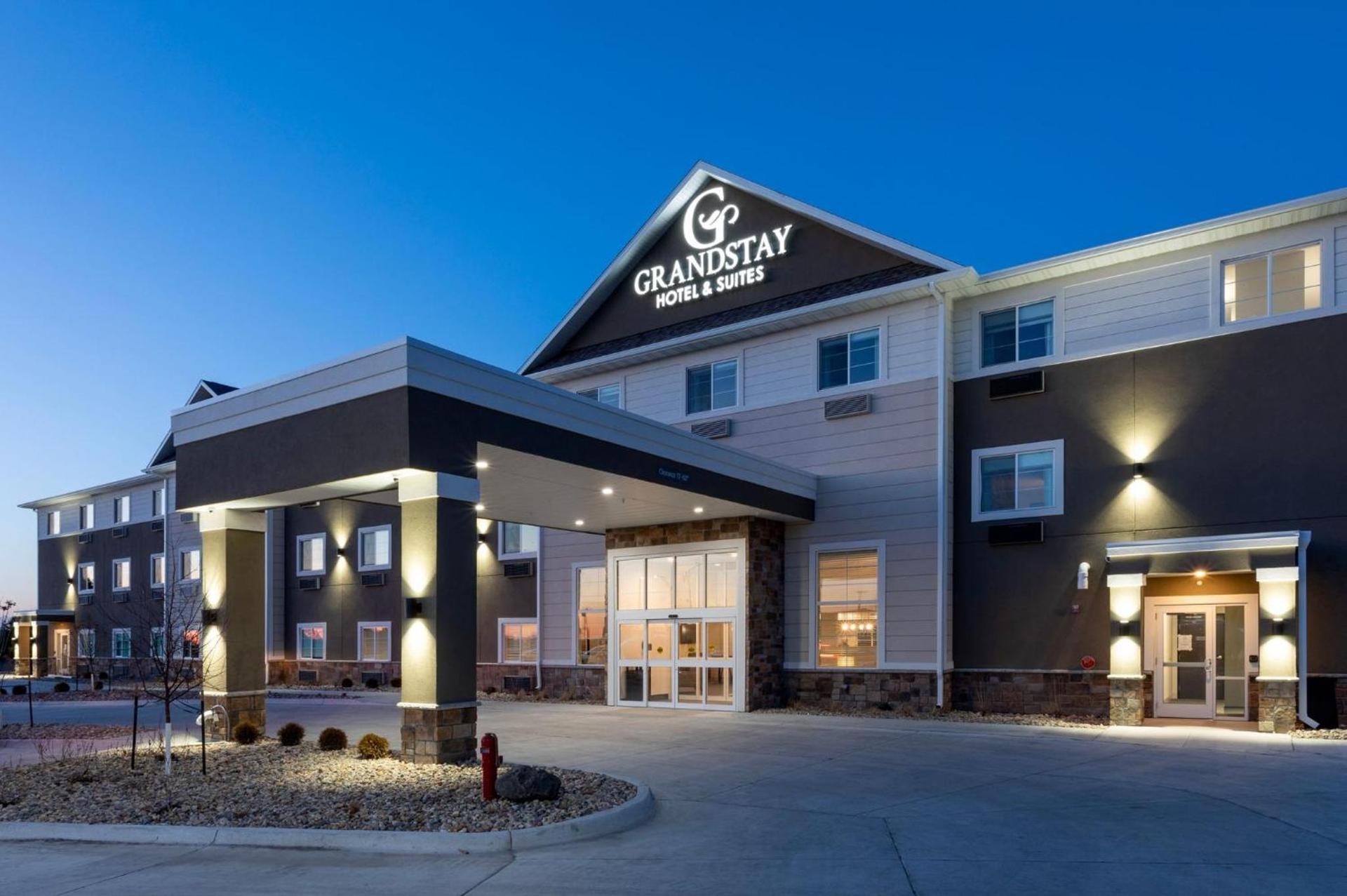 GrandStay Hotel & Suites Algona — hotel in Algona