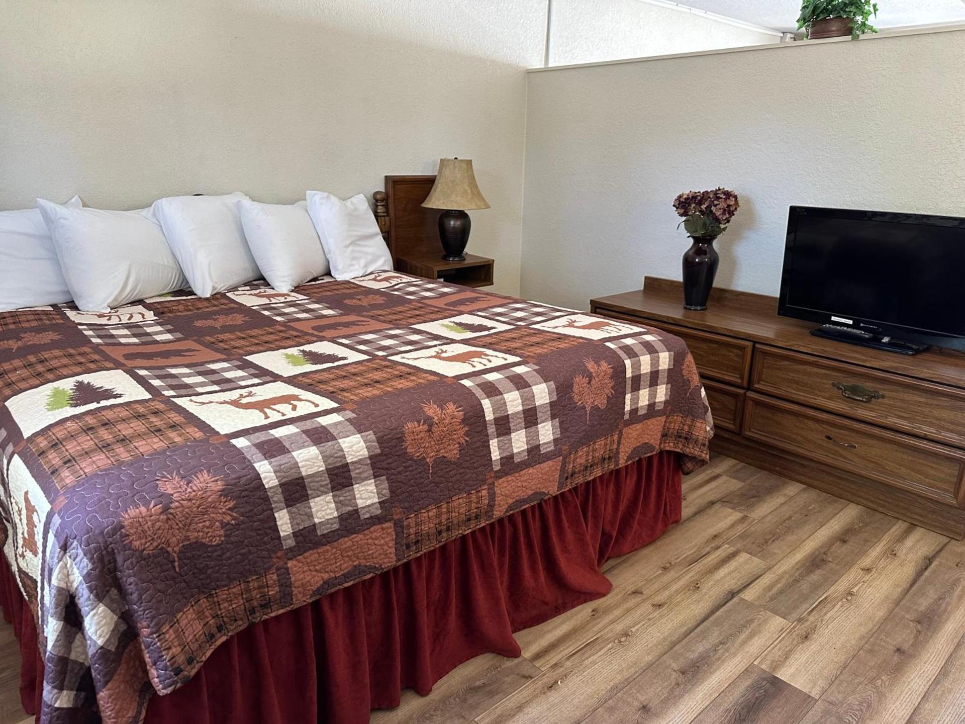 Sunset Inn and Suites photo 9