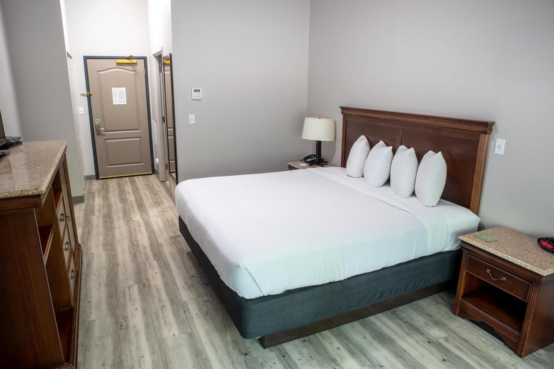 Country Inn & Suites by Radisson, Wilmington, NC photo 46