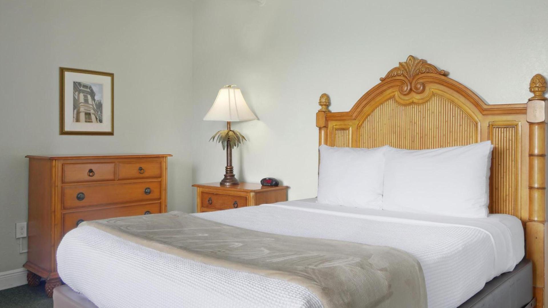 Crystal Bay Historic Hotel photo 43