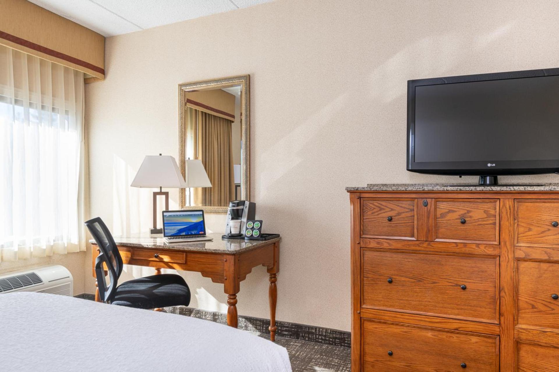 Best Western Plus Waterbury - Stowe photo 55