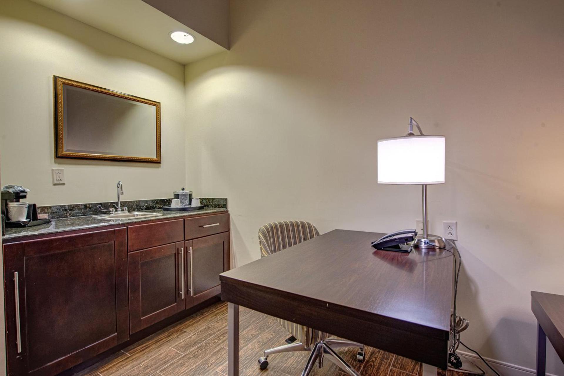 Hampton Inn & Suites By Hilton - Rockville Centre photo 64