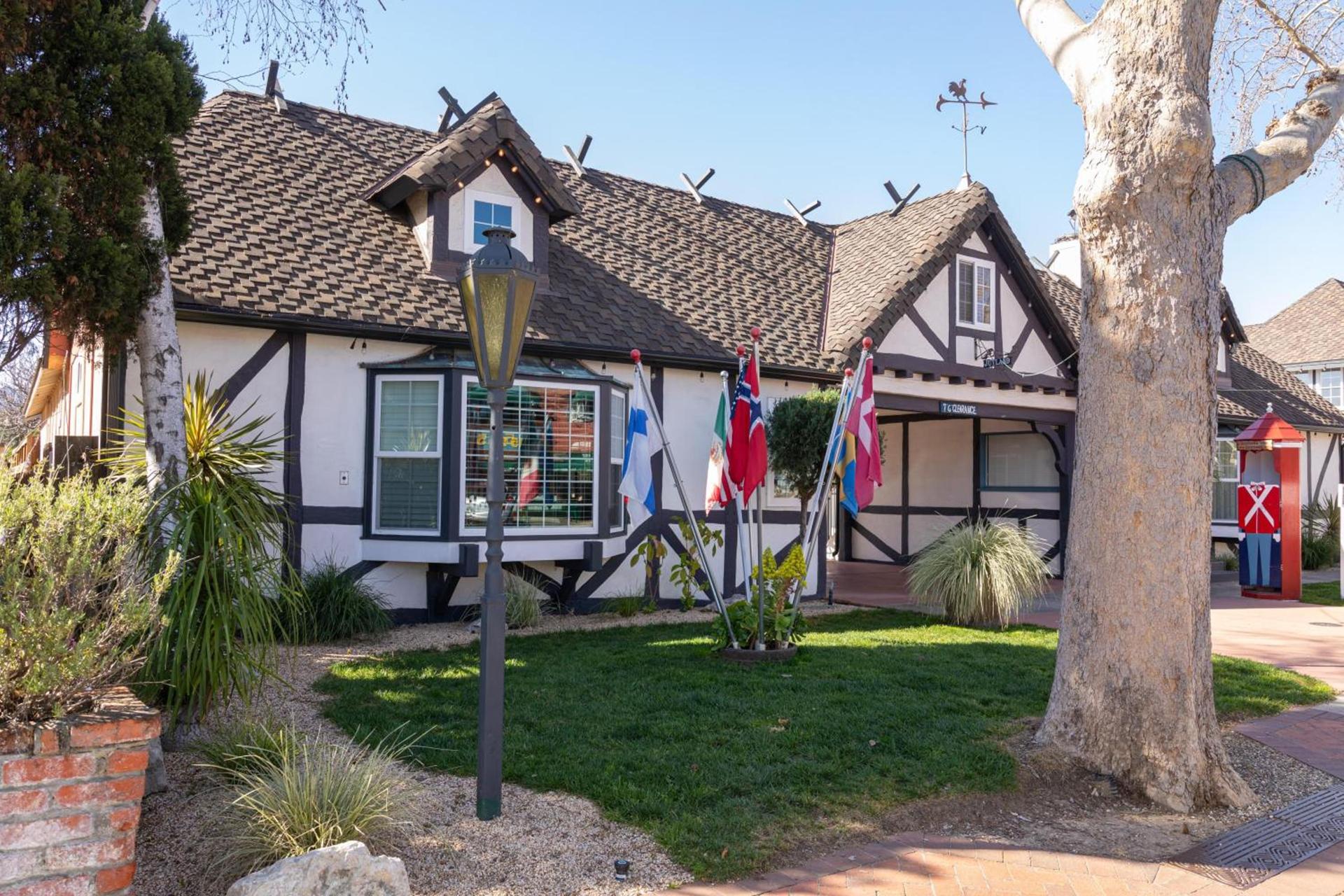Solvang Inn & Cottages photo 36