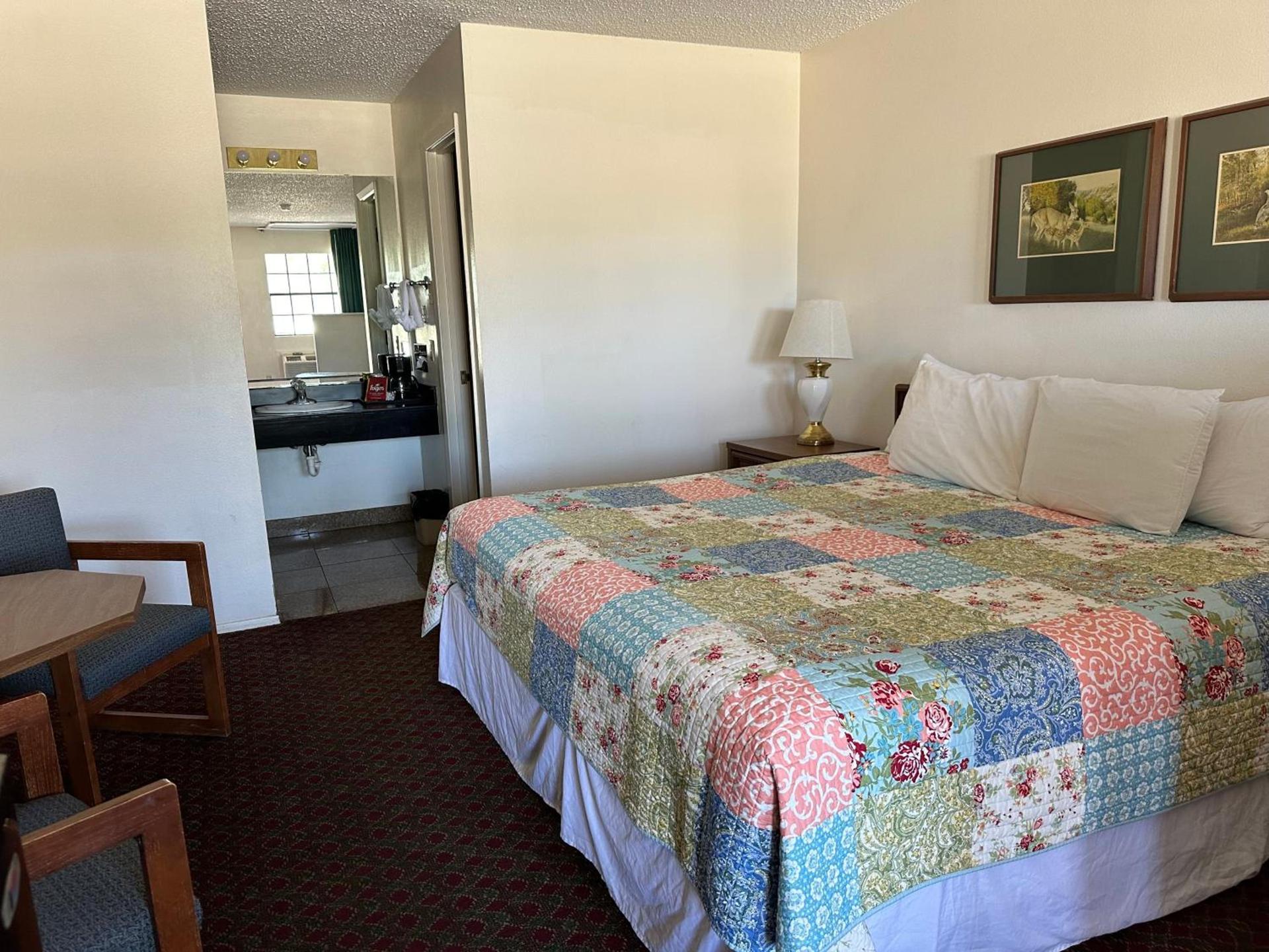 Windcrest Inn and Suites photo 21