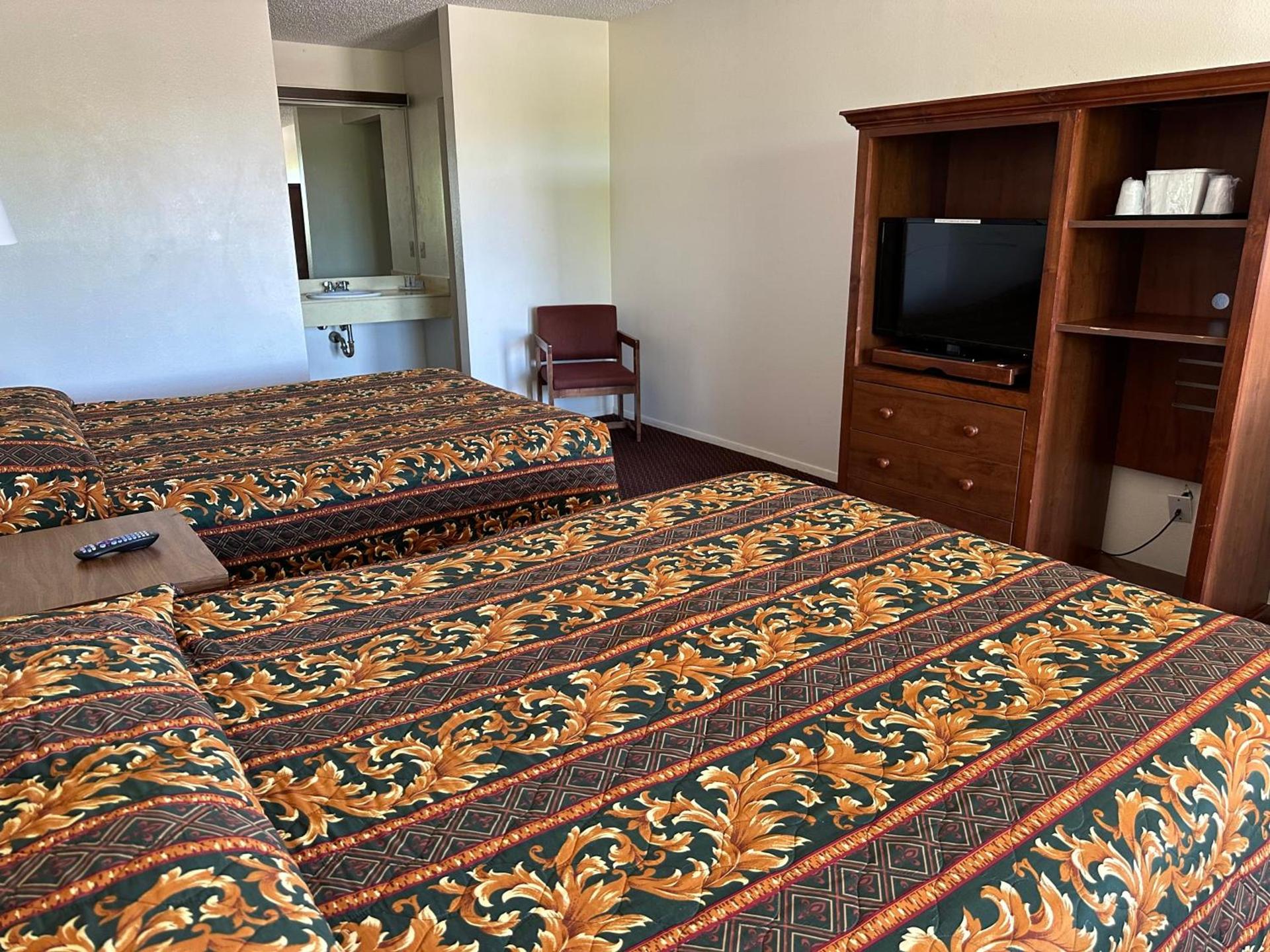 Windcrest Inn and Suites photo 27