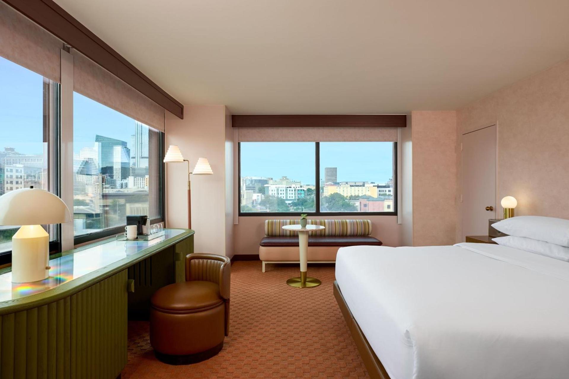 Renaissance Austin Downtown Hotel photo 49