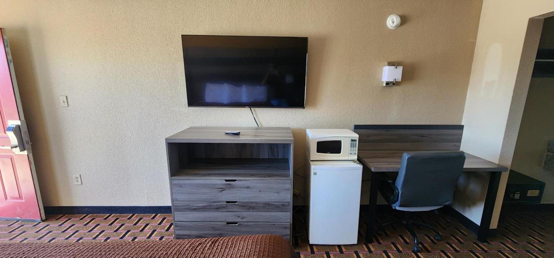 Super 7 Inn photo 7