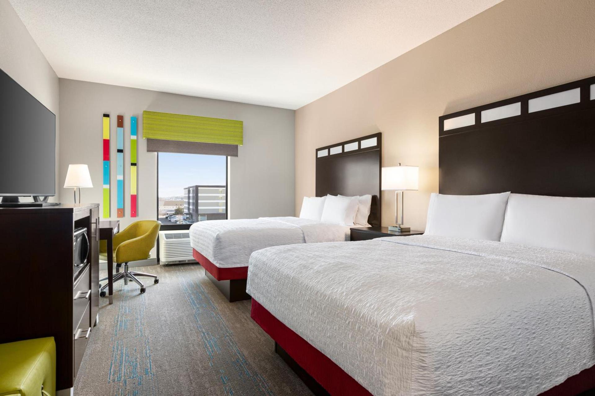 Hampton Inn & Suites York South photo 53