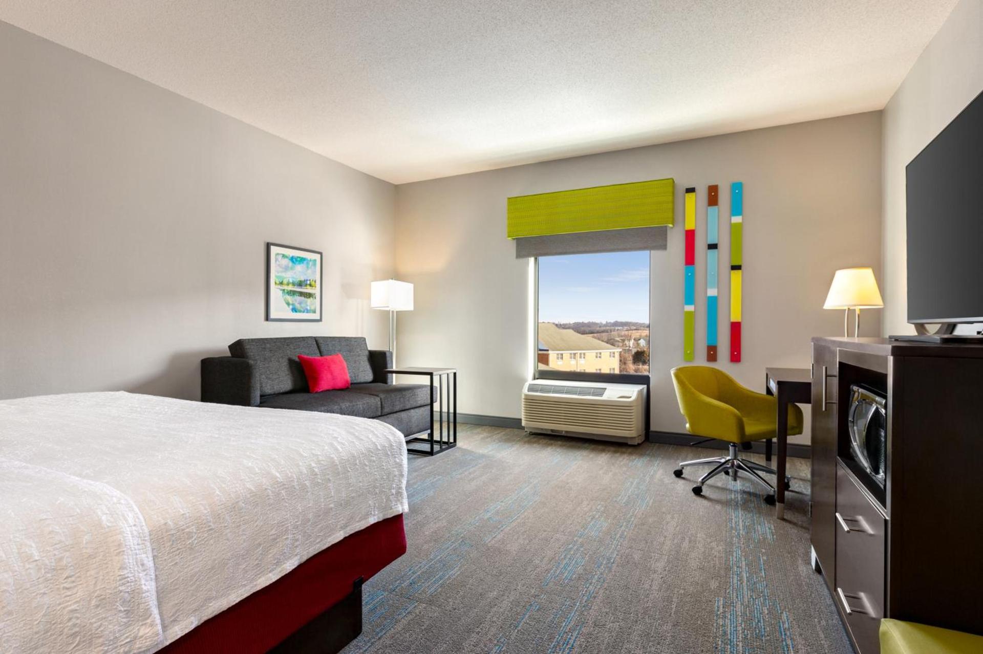 Hampton Inn & Suites York South photo 57