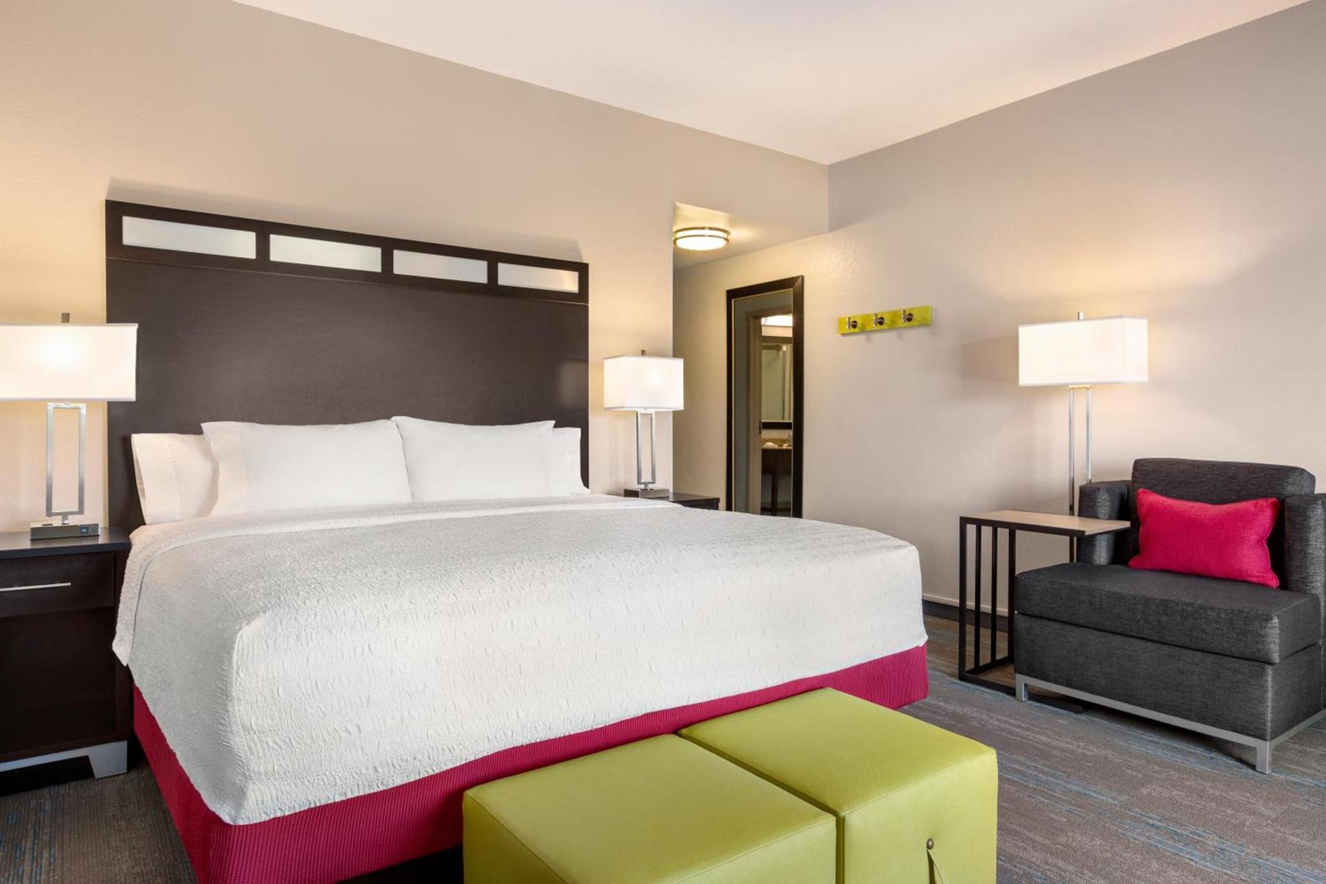 Hampton Inn & Suites York South photo 58